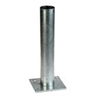 Feuerverzinkte Fußplatte für Rohr Ø 60 mm, 120 × 120 mm Grundplatte, 6 mm stark, vertikale Hülse 3 mm Wandstärke. Für Befestigung auf Beton geeignet.