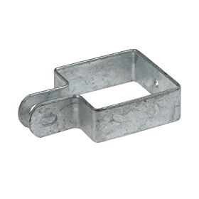 Ein eckiger, feuerverzinkter Endwinkel aus Metall für Gitterzäune, mit einer praktischen Lasche zur sicheren Befestigung von Maschendraht.