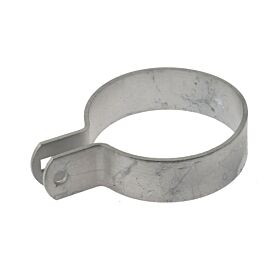 Ein runder, feuerverzinkter Endwinkel aus Metall zur stabilen Befestigung von Maschendraht- und Gitterzäunen an Rundpfosten.