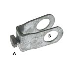 Ein U-förmiger Kreuzverbinder aus verzinktem Metall mit einer Feststellschraube und zwei kreisförmigen Öffnungen zur sicheren Befestigung von Rohren.