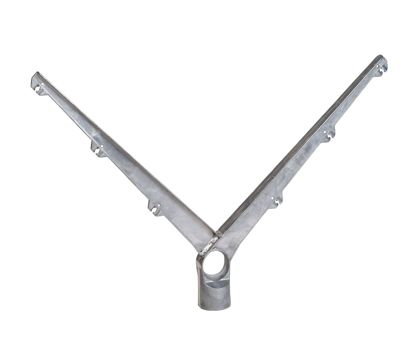 V-förmiger Stacheldrahtausleger aus Aluminium für Rundpfosten mit Halterungen für jeweils drei Drähte auf beiden Seiten des Arms.