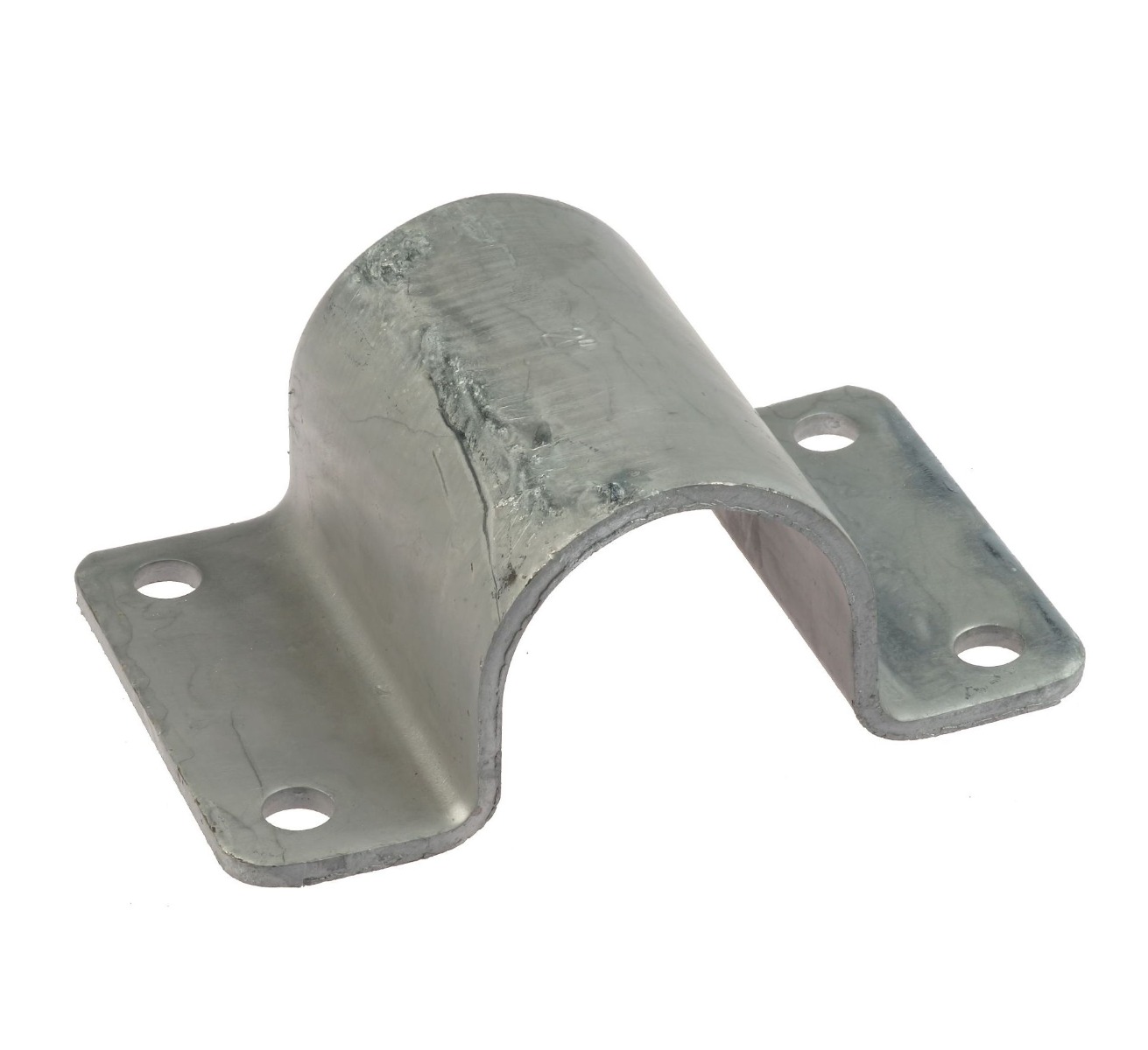Eine feuerverzinkte Bügelklemme aus Metall mit vier Befestigungslöchern für die sichere Montage von Rohren auf ebenen Flächen.